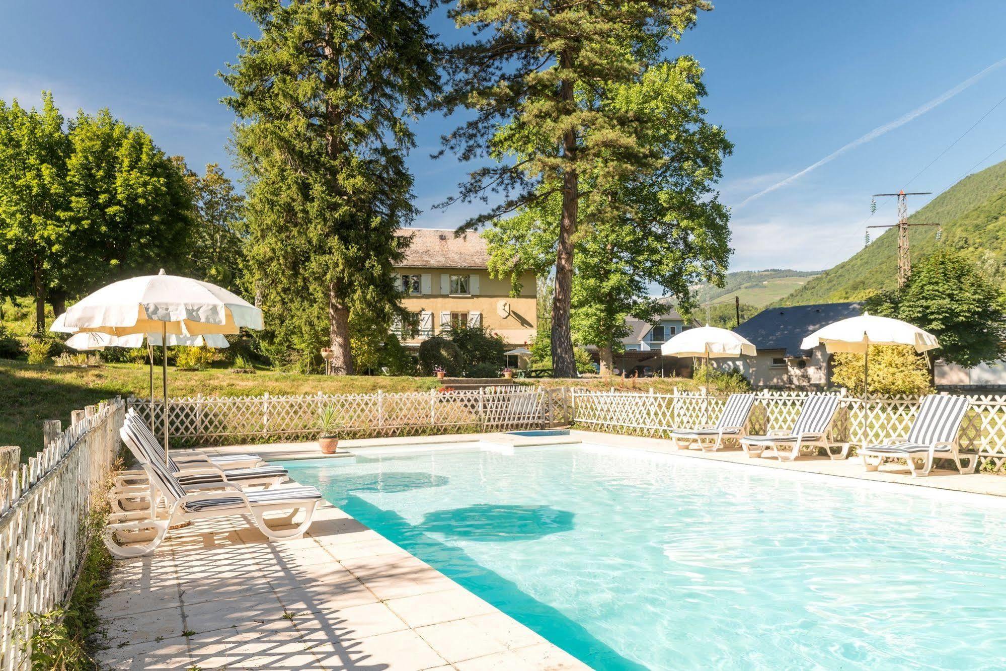 Hotel Du Val D'Aure Cadéac Eksteriør bilde
